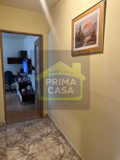 Apartament cu 2 camere nedecomandat, mobilat în Central