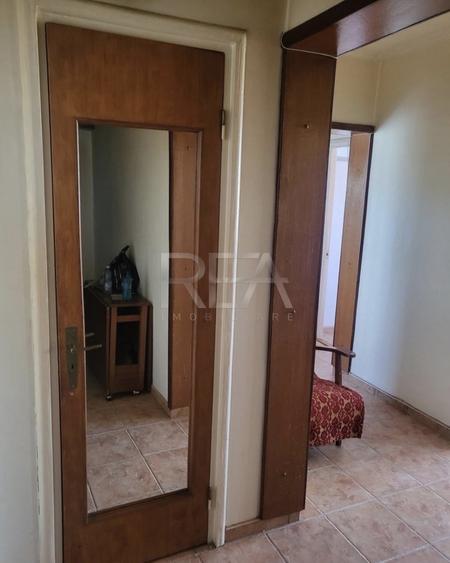 Apartament cu 3 camere decomandat, mobilat în Drumul Taberei