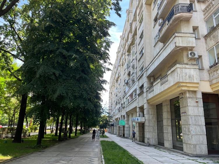 Apartament cu 3 camere decomandat, mobilat în Unirii