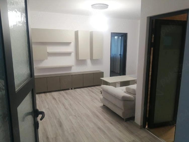 Spațiu comercial, de 420 mp, în Jucu