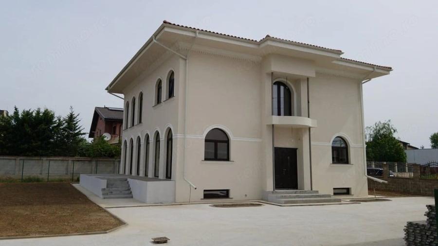 Casă cu 6 camere cu Teren 909 Mp în Sisești