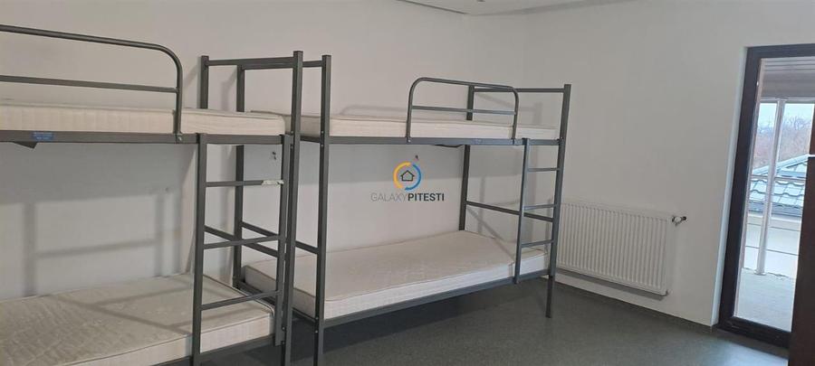Casă individuală cu 6 camere cu Teren 1000 Mp în Est
