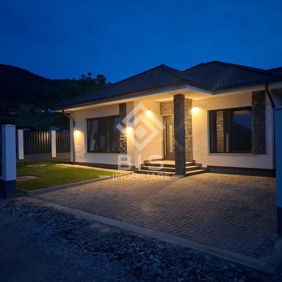Duplex cu 4 camere cu Canalizare în Exterior Nord