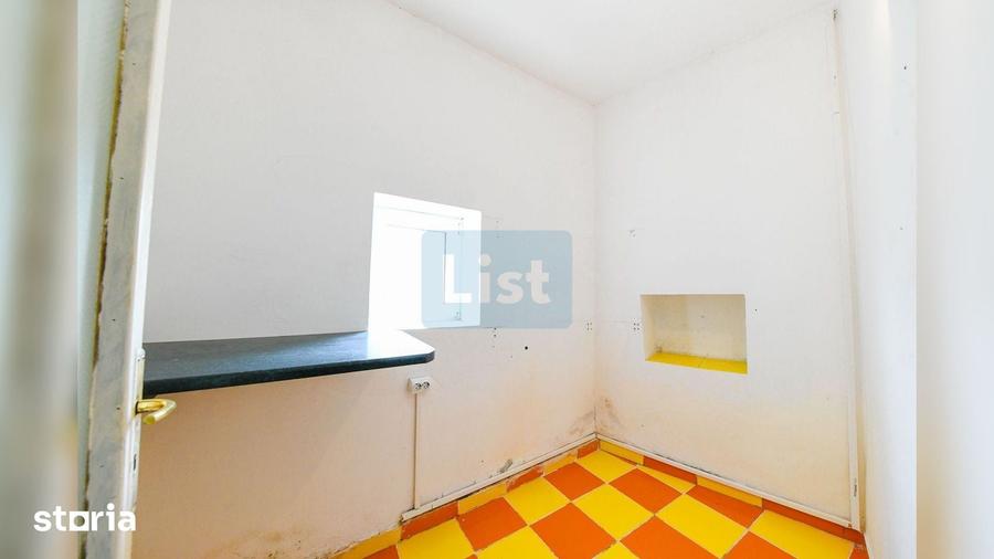 Casă cu 3 camere cu Teren 994 Mp în Central