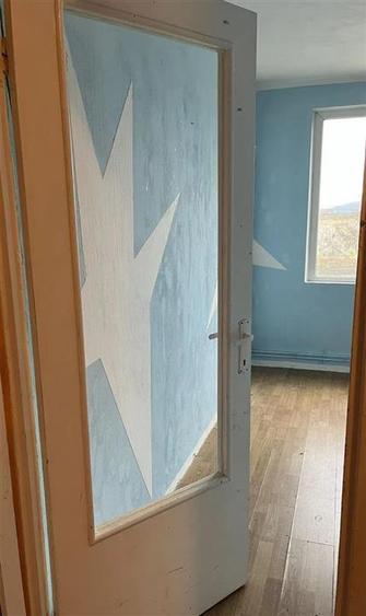 Apartament cu 4 camere decomandat în Astra