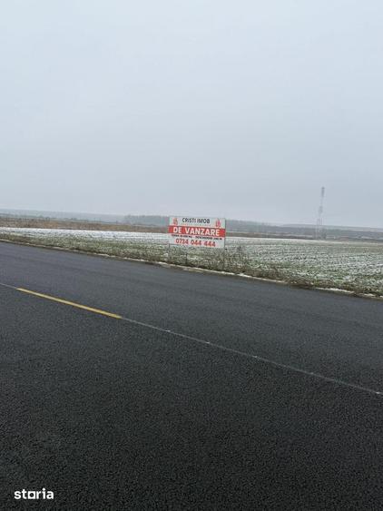 Teren de 30000 mp, în Săucești