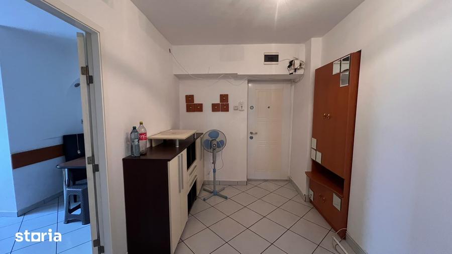 Apartament cu 2 camere semidecomandat în Intim