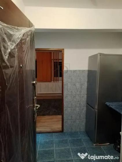 Garsonieră decomandată în Complex Studențesc