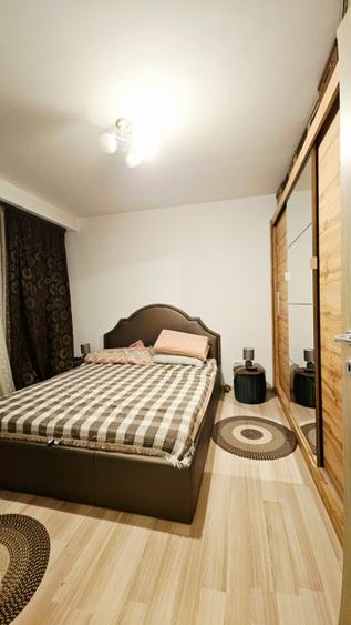 Apartament cu 3 camere decomandat în Crângași
