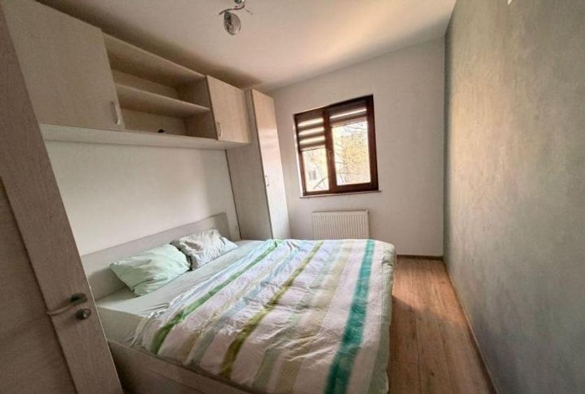 Apartament cu 3 camere semidecomandat în Tomis Nord