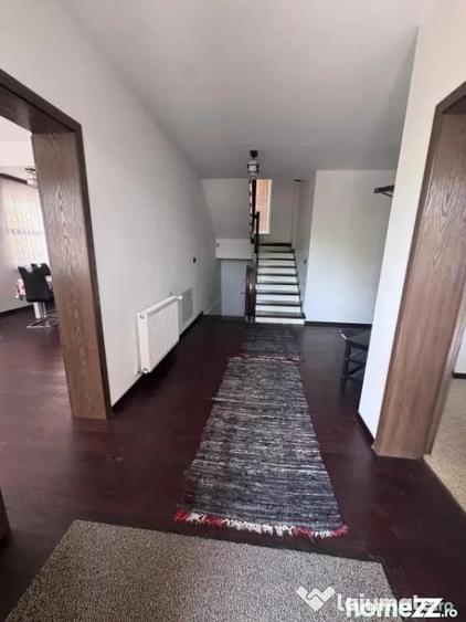 Casă cu 5 camere cu Teren 450 Mp în Rădăuți