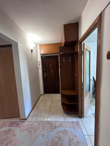 Apartament cu 3 camere decomandat, mobilat în Inel II