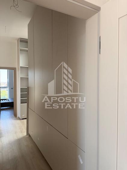 Apartament cu 4 camere decomandat, mobilat în Torontalului