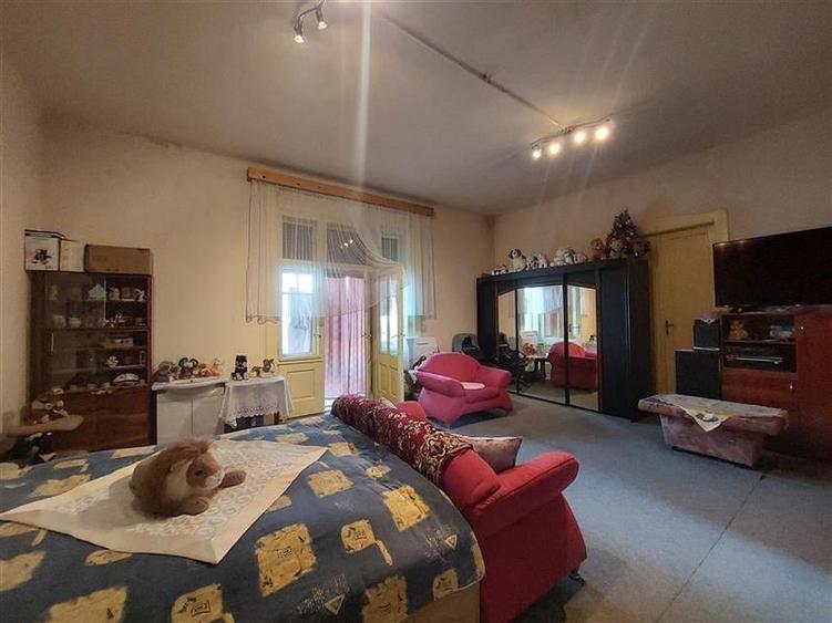 Apartament cu 4 camere decomandat în Ultracentral