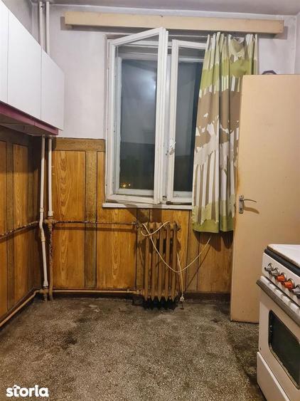 Apartament cu 4 camere în Decebal