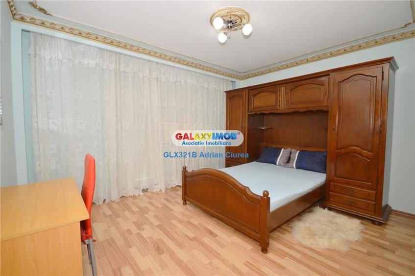 Apartament cu 3 camere decomandat, mobilat în Nerva Traian