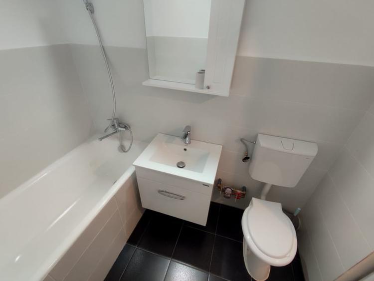 Apartament cu 2 camere decomandat în Nicolina