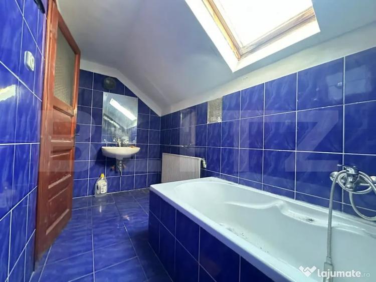 Casă cu 8 camere cu Teren 371 Mp în Dorobanți