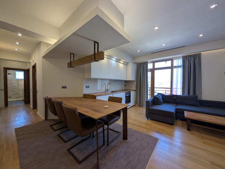 Apartament cu 3 camere semidecomandat în Florești — fotografia 2