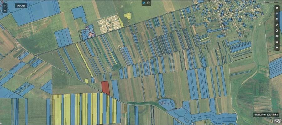 Teren agricol extravilan de 23390 mp, în Central