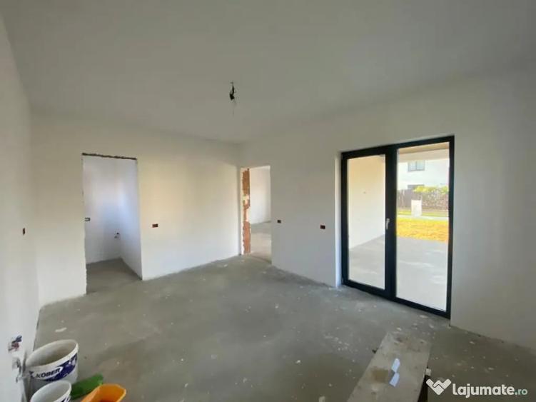 Casă cu 4 camere cu Teren 800 Mp în Tăuții-Măgherăuș