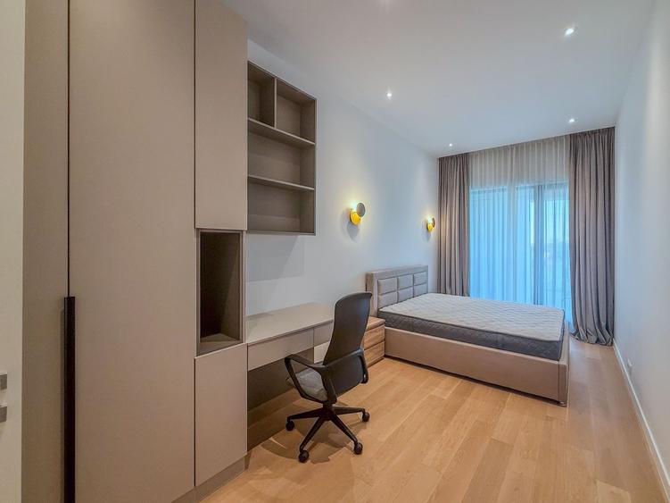 Apartament cu 3 camere semidecomandat, mobilat în Barbu Văcărescu