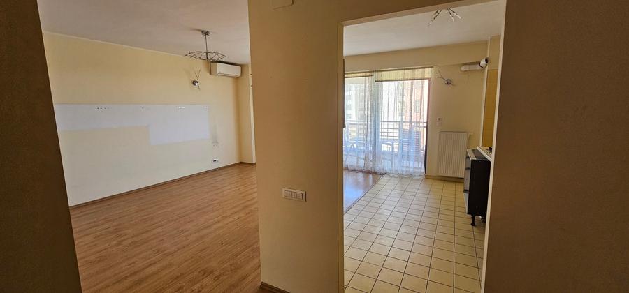 Apartament cu 3 camere decomandat, mobilat în Barbu Văcărescu
