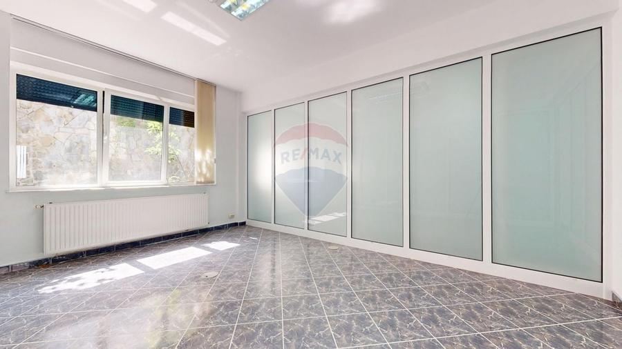 Spațiu comercial, de 530 mp, în Ultracentral