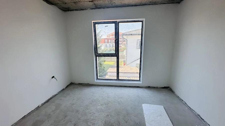 Casă cu 7 camere cu Teren 225 Mp în Chiajna