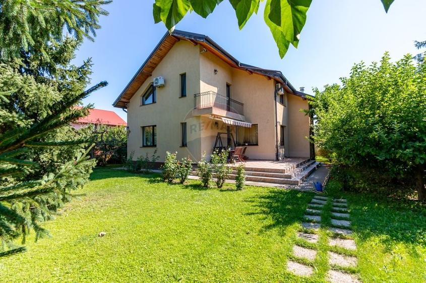 Casă individuală cu 5 camere cu Teren 801 Mp în Tamași