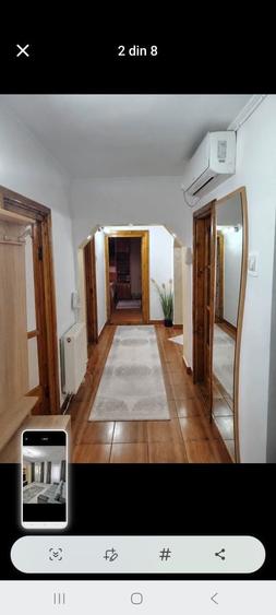 Apartament cu 3 camere decomandat în Est