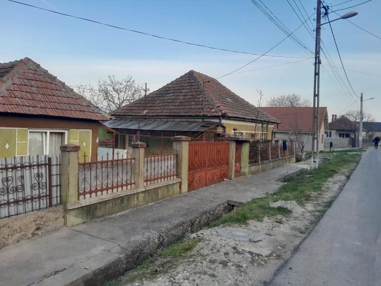 Casă cu 3 camere în Cordău