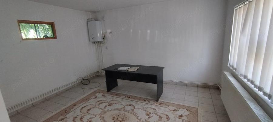Spațiu comercial, de 40 mp, în Teilor