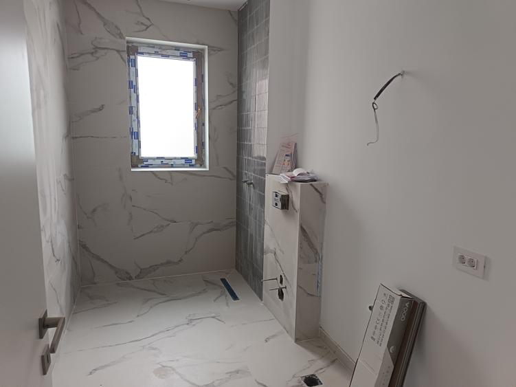 Apartament cu 2 camere decomandat în Băneasa