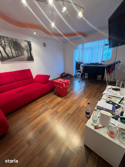 Apartament cu 2 camere, mobilat în Central