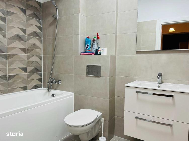 Apartament cu 2 camere decomandat în Titan
