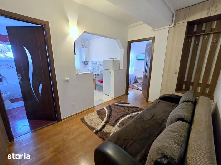 Garsonieră decomandată, mobilată în Bună Ziua