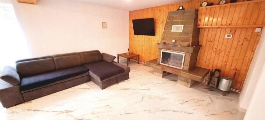 Casă cu 4 camere cu Teren 1000 Mp în Lunca Mare