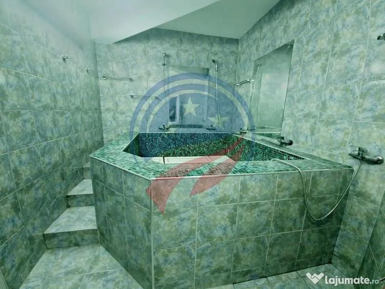 Casă cu 16 camere cu Teren 1448 Mp în Eșelnița