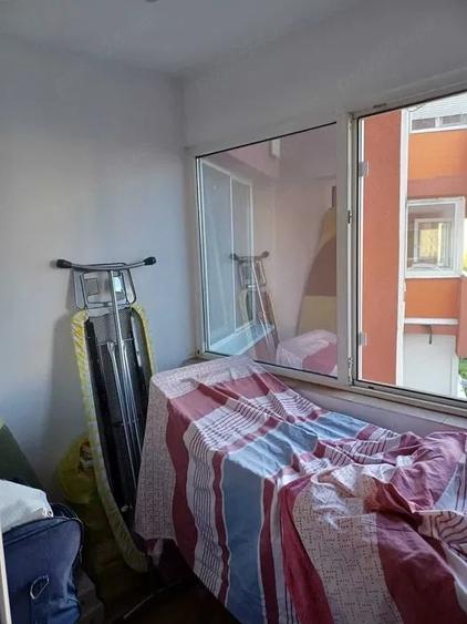 Garsonieră decomandată în Tei