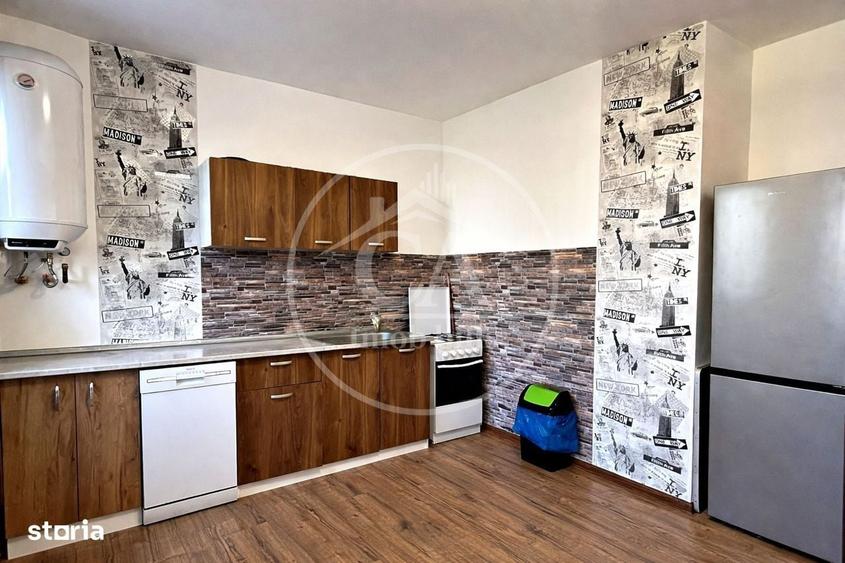 Apartament cu 4 camere decomandat în Rontău