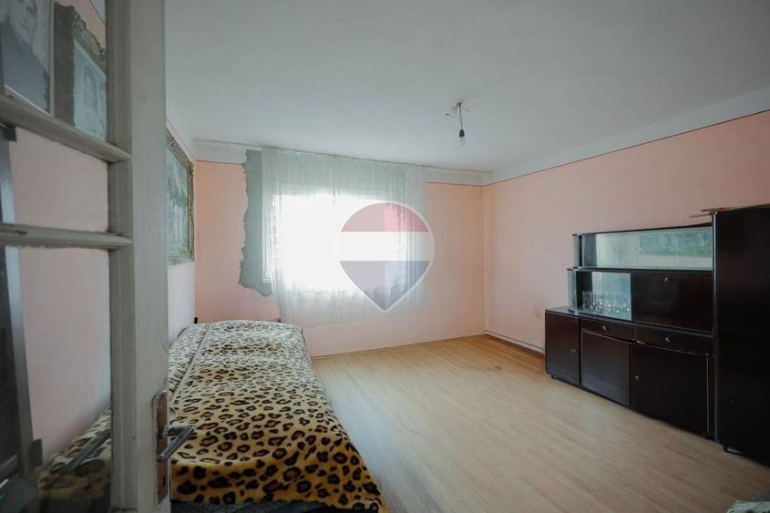 Casă individuală cu 3 camere cu Teren 200 Mp în Nojorid