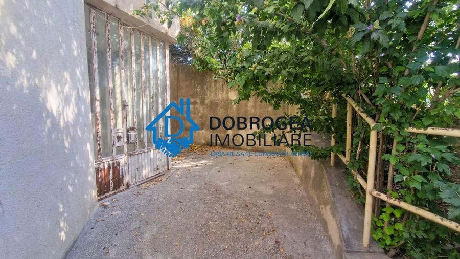 Apartament cu 8 camere decomandat în Ultracentral