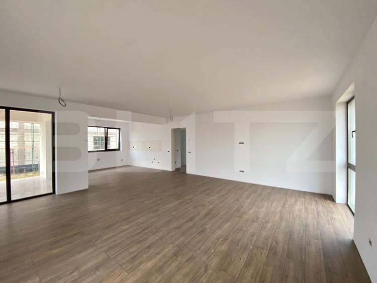 Apartament cu 3 camere decomandat în Sebeș