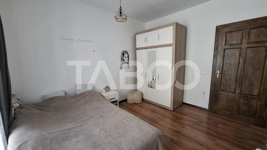 Apartament cu 3 camere decomandat în Turnișor