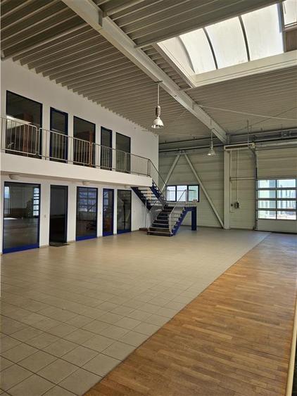 Spațiu comercial, de 400 mp, în Vest