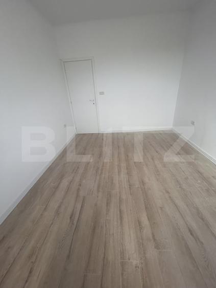 Apartament cu 3 camere decomandat în Aradului