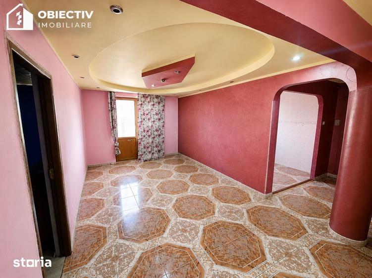 Apartament cu 4 camere decomandat în Central