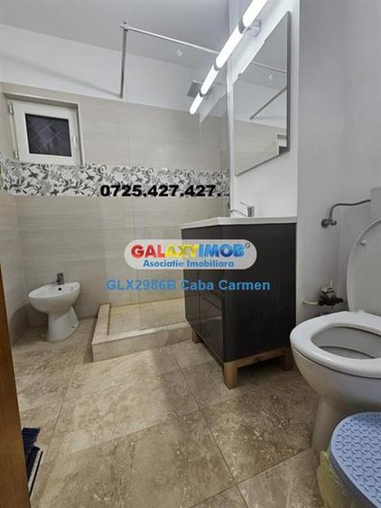 Apartament cu 3 camere decomandat în Republicii