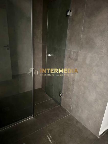 Casă individuală cu 11 camere cu Canalizare în Tolstoi